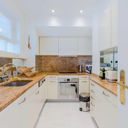 Upscale 2-br Swimming Pool Sea View * Cannes