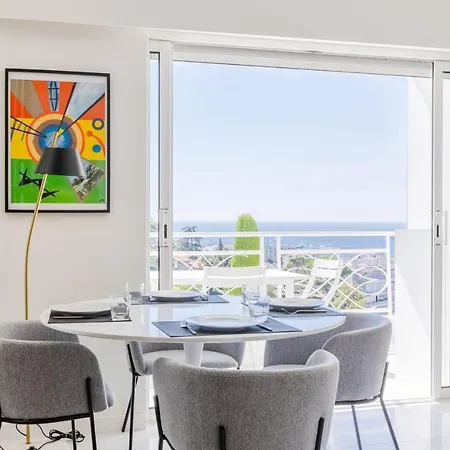 Upscale 2-br Swimming Pool Sea View